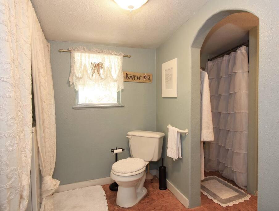 Cottage With Hot Tub And Pool Bandera, Tx. Εξωτερικό φωτογραφία